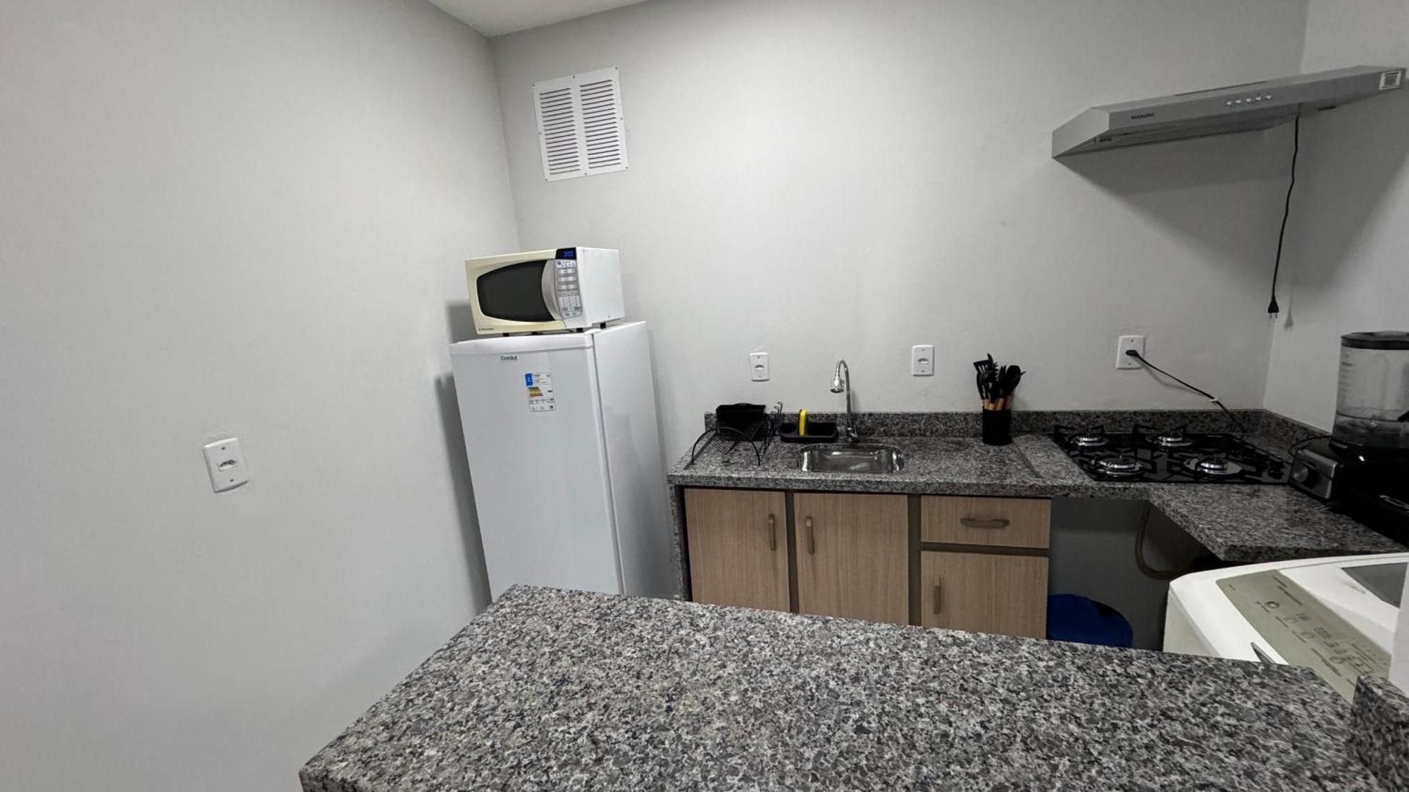 Apartment Kitnet Localizado 6 Min Shopping *